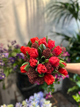 Load image into Gallery viewer, Bouquet con tulipani
