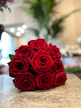 Caricare l&#39;immagine nel visualizzatore di Gallery, 9 rose rosse
